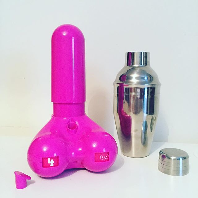 Jizz Game with Cocktail Mixer